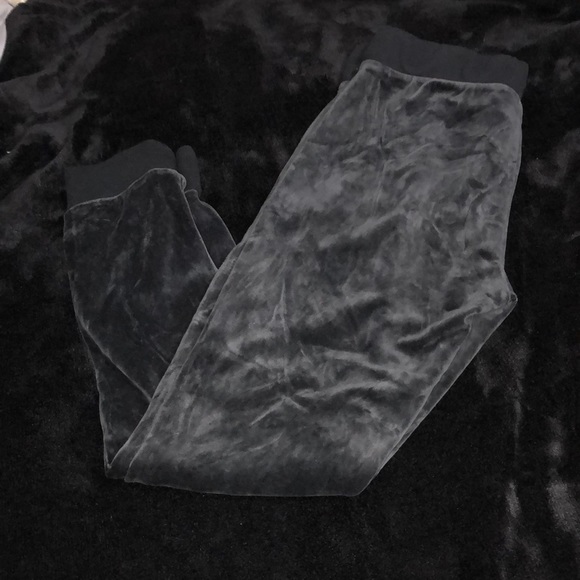 Girls Velour Track Suit - Picture 4 of 6